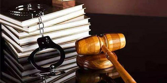 刑事律师出庭辩护价格是多少钱？