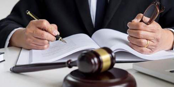 打刑事案件律师一般怎样收费？