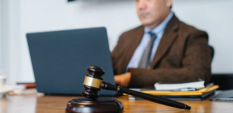 刑事诉讼可以委托几个律师？