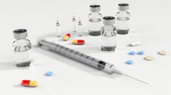 容留他人吸毒会判多久？