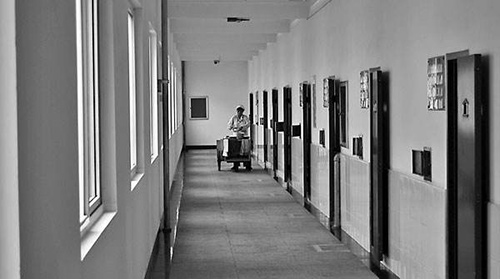 看守所关押多久才会判刑？(图1)