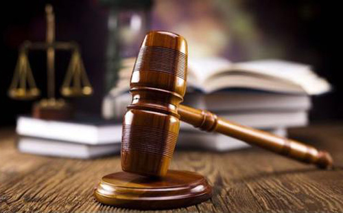 刑事案件被害人是否需要聘请律师？(图1)