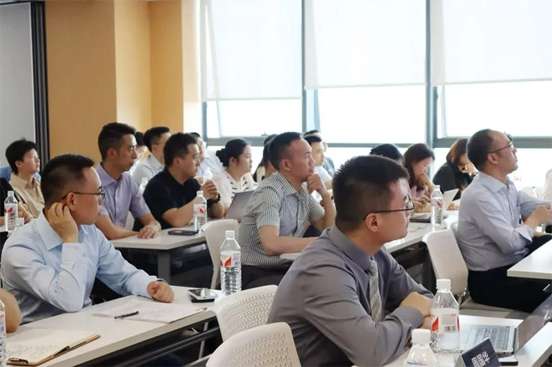 常铮律师受重庆市律协邀请参与“《刑事诉讼法》修改与辩护制度完善”专题沙龙(图3)