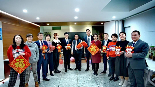 奥力给！丨“?！弊?迎接更加美好的未来?。ㄊ悠担?图8)