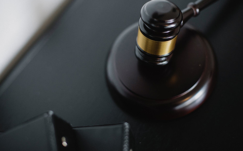 刑事案件请不起律师怎么办？(图1)